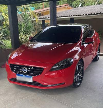 VOLVO V40 2.0 T4 DYNAMIC TURBO GASOLINA 4P AUTOMÁTICO